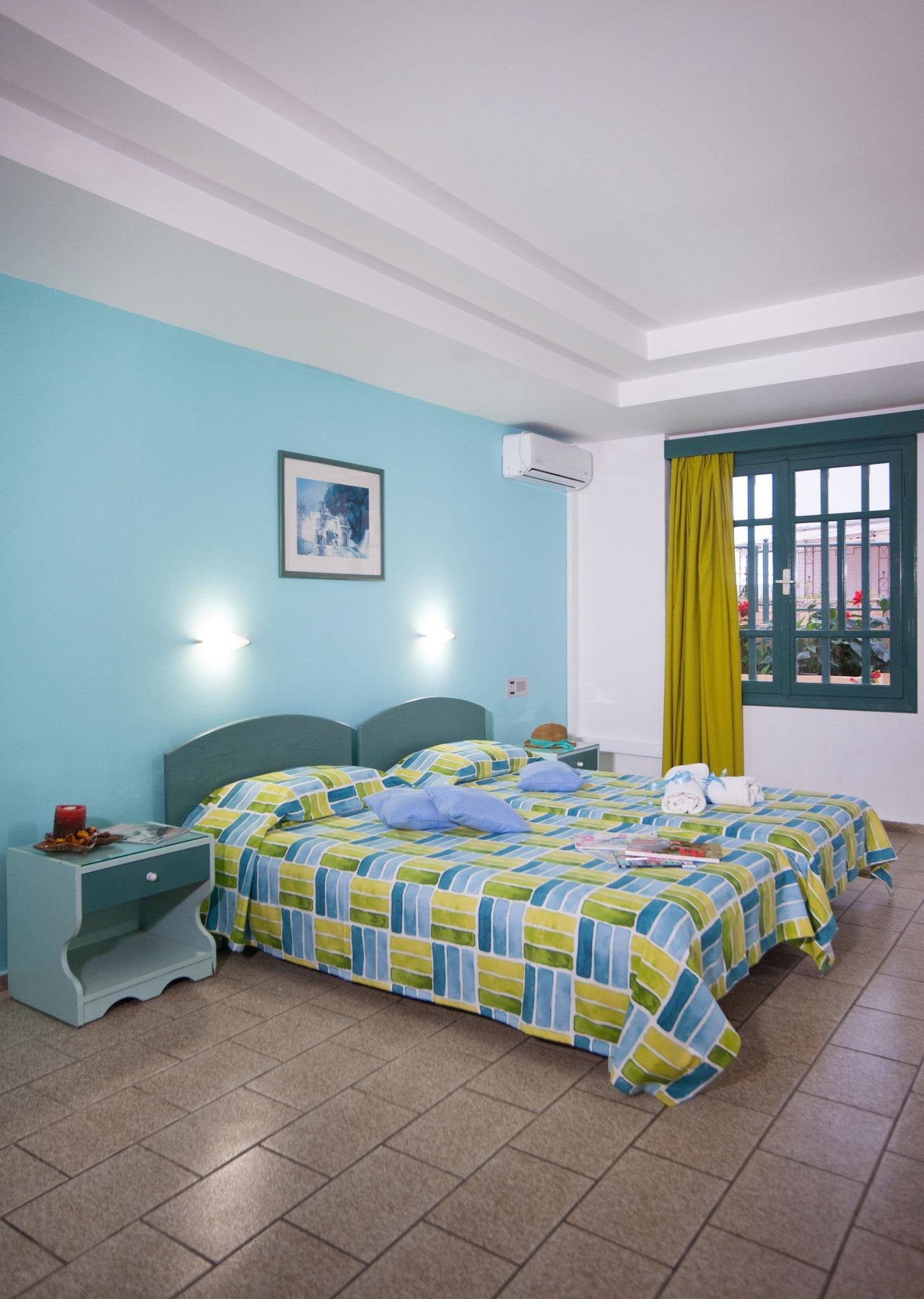 Theoni Apartments Malia  Ngoại thất bức ảnh