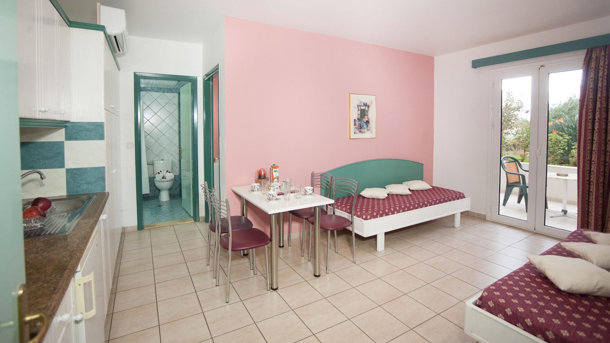 Theoni Apartments Malia  Ngoại thất bức ảnh