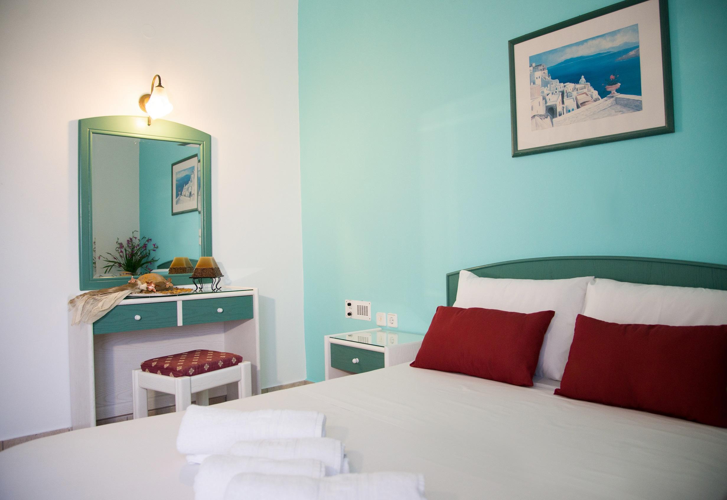 Theoni Apartments Malia  Ngoại thất bức ảnh