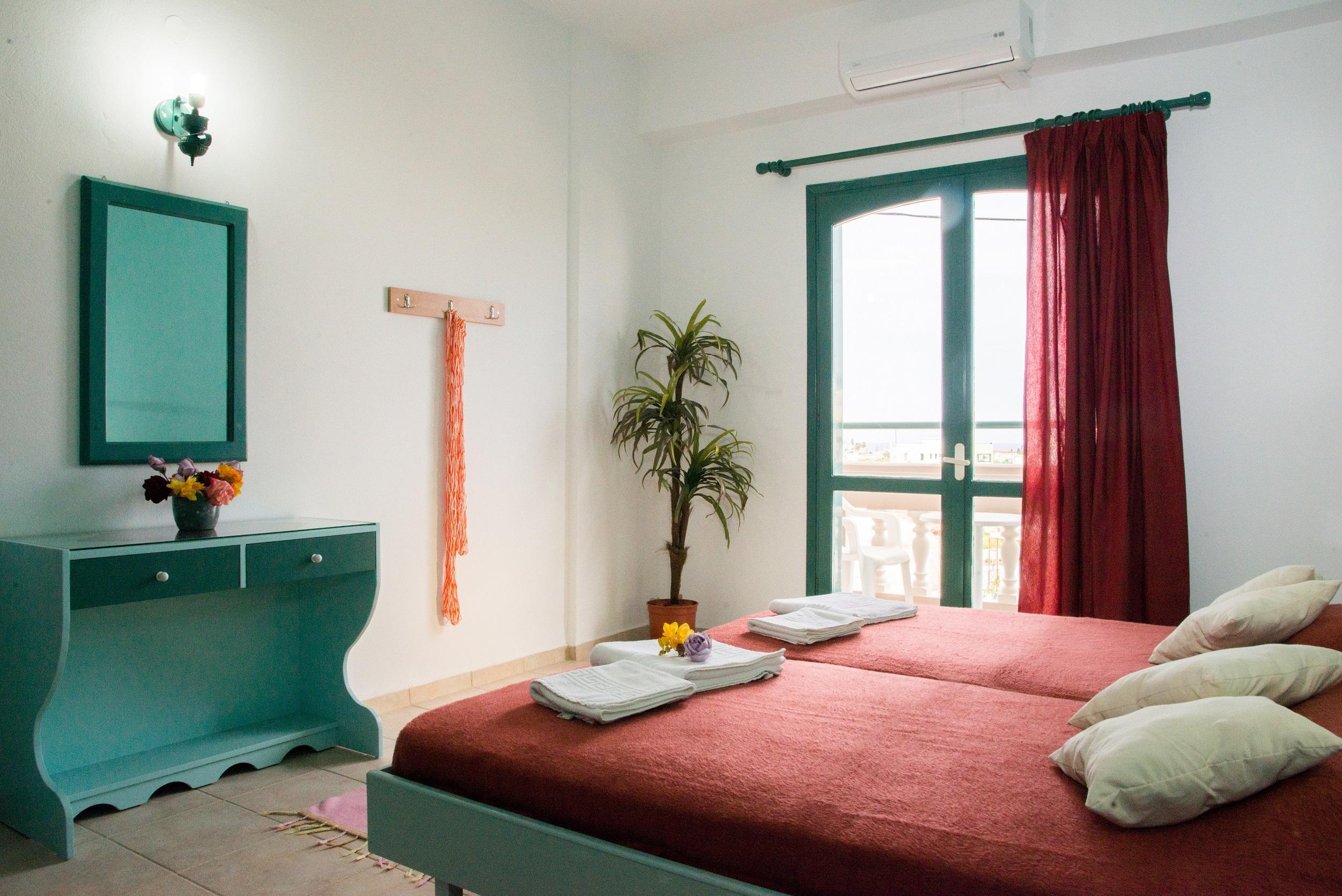 Theoni Apartments Malia  Ngoại thất bức ảnh