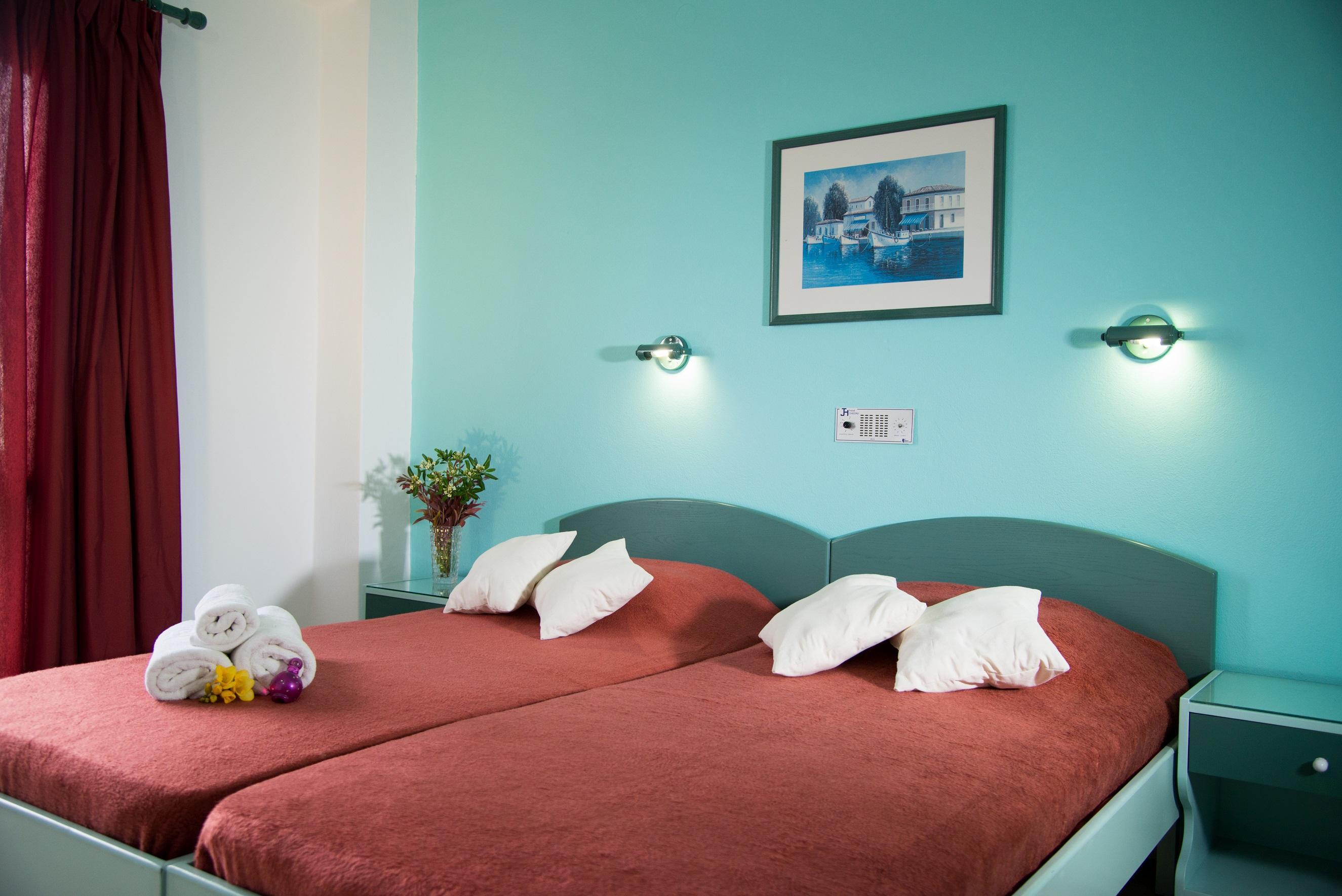 Theoni Apartments Malia  Ngoại thất bức ảnh