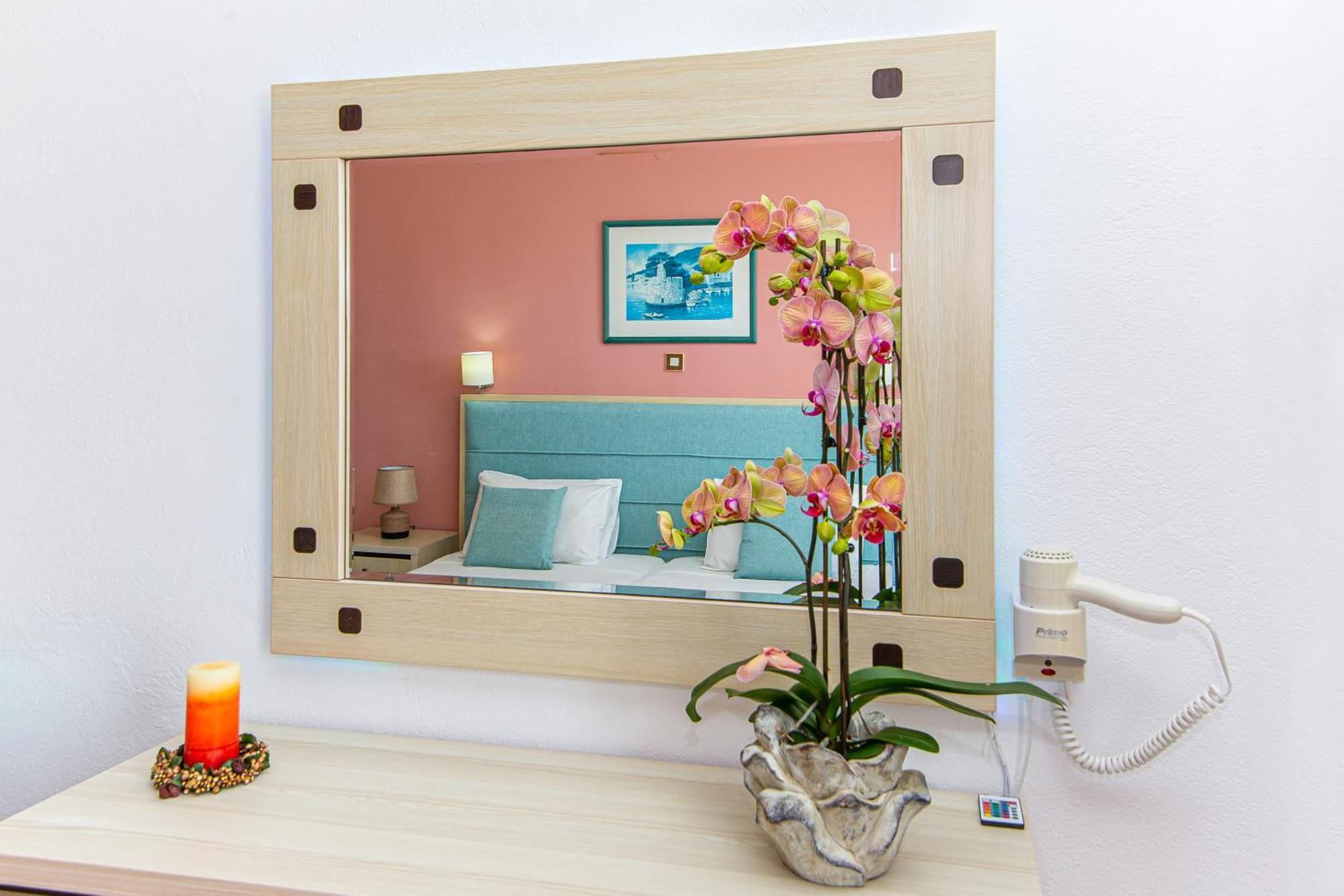 Theoni Apartments Malia  Ngoại thất bức ảnh