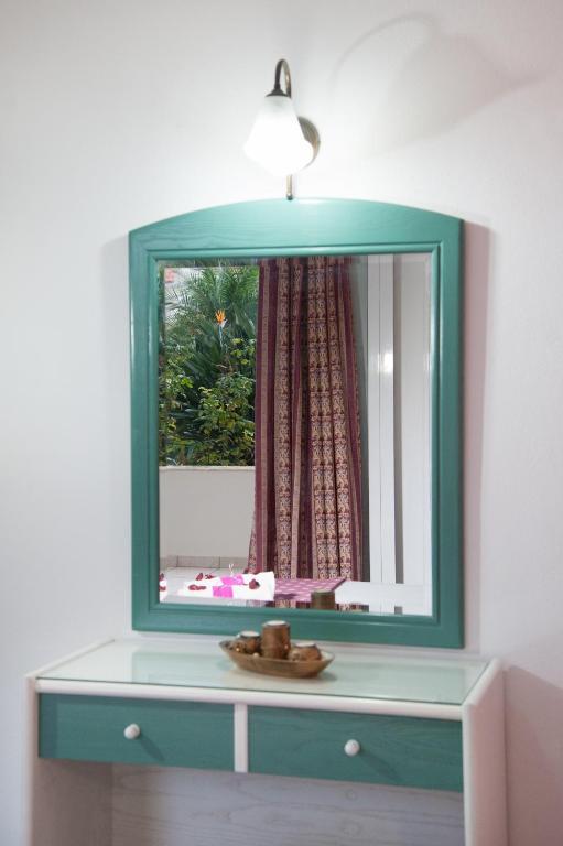Theoni Apartments Malia  Ngoại thất bức ảnh