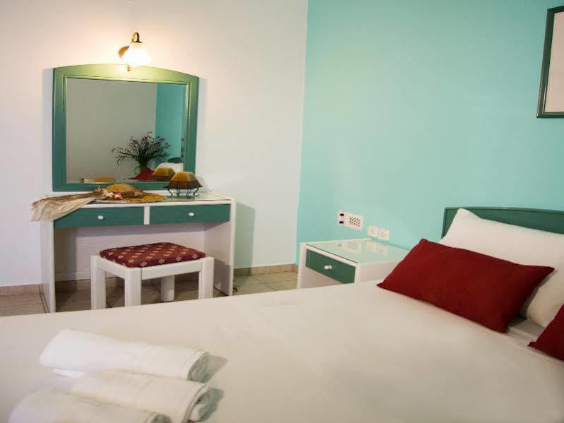 Theoni Apartments Malia  Ngoại thất bức ảnh